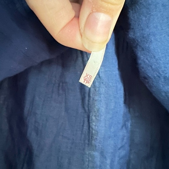 Free People Women's XS Navy Peasant Blouse Hippie Long Sleeve Crochet Top  Boho - Picture 3 of 3